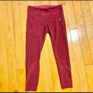 Maroon LULULEMON leggings w pockets
